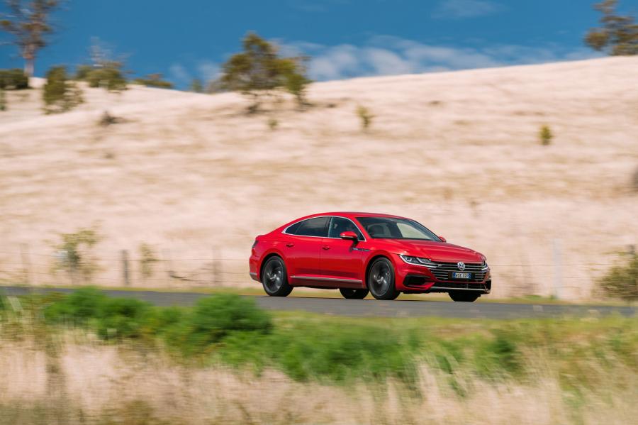  Volkswagen Arteon 4Motion R-Line 2017 года  (AU) (фото 35 из 40)